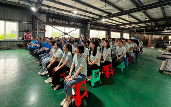 演變不止，創(chuàng)新永駐|圣雅帝4月總結(jié)會(huì)澎湃來襲！
