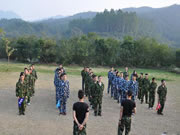 諾維家營(yíng)銷中心戶外拓展展現(xiàn)團(tuán)隊(duì)風(fēng)采