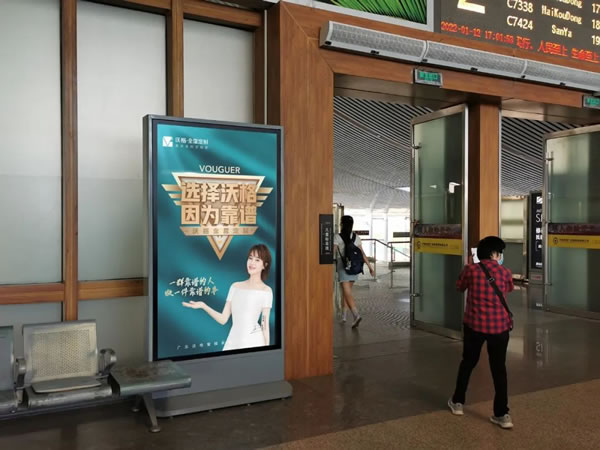 實(shí)力出圈！沃格攜手中國高鐵＆CCTV＆華夏航空，持續(xù)引爆品牌聲量！