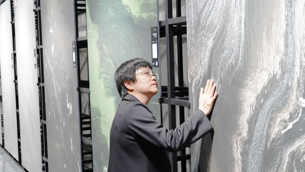連續(xù)四屆！德利豐巖板榮獲金巖獎“2023年度影響力巖板品牌”