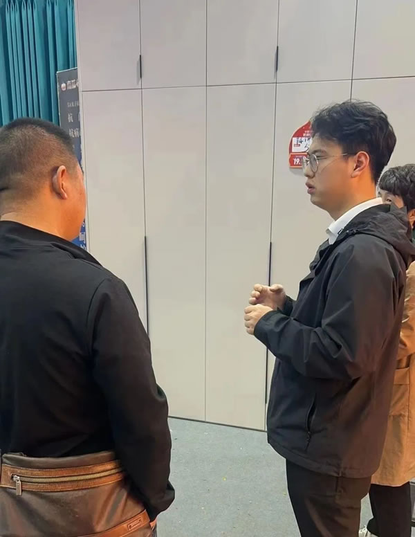 榮譽見證！ 意柜運營中心再獲門店錦旗感謝