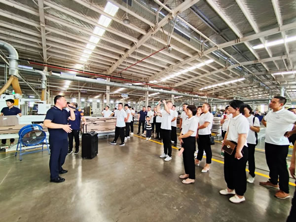 奮勇·向未來(lái) | 佰麗愛(ài)家整家定制2023年中戰(zhàn)略峰會(huì)圓滿落幕