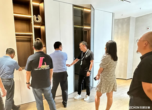 【樂晨定制】熱烈歡迎廣東省定制家居協(xié)會一行參觀指導!