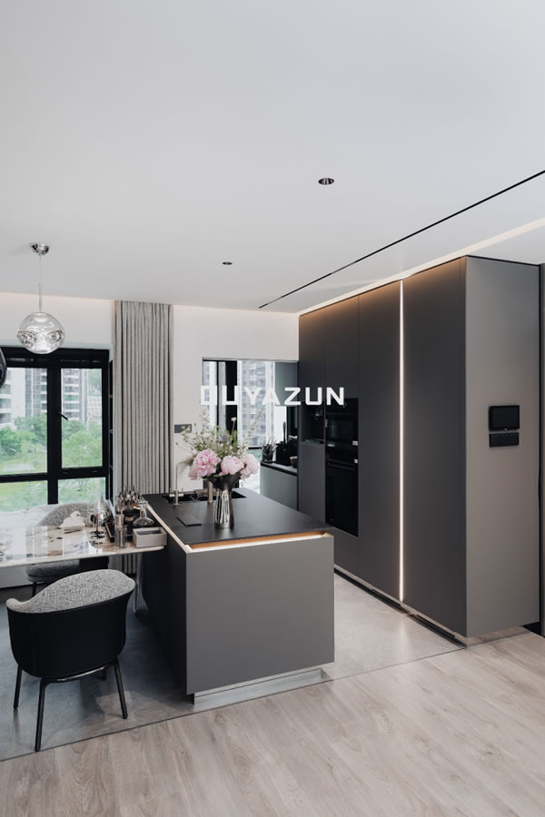 歐雅尊全屋定制 | 110m2意式極簡兩室兩廳，藝術(shù)與簡約的完美融合