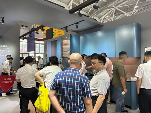 法迪奧x深圳設(shè)計周圓滿收官|(zhì)演繹不銹鋼材料的極致美學(xué)！
