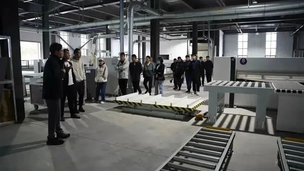 《賦能輕創(chuàng)》——簡(jiǎn)一家居4月新賦能事業(yè)說明會(huì)成功舉辦