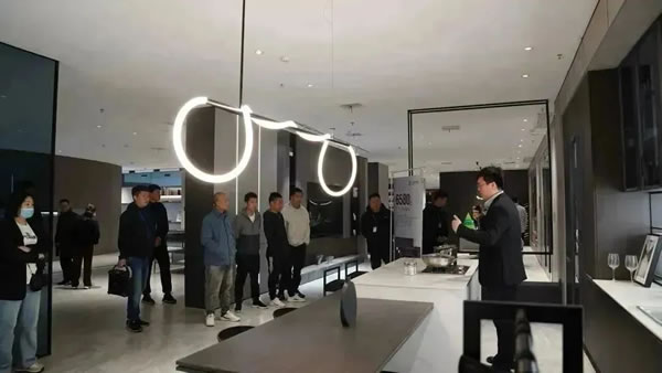 《賦能輕創(chuàng)》——簡(jiǎn)一家居4月新賦能事業(yè)說明會(huì)成功舉辦