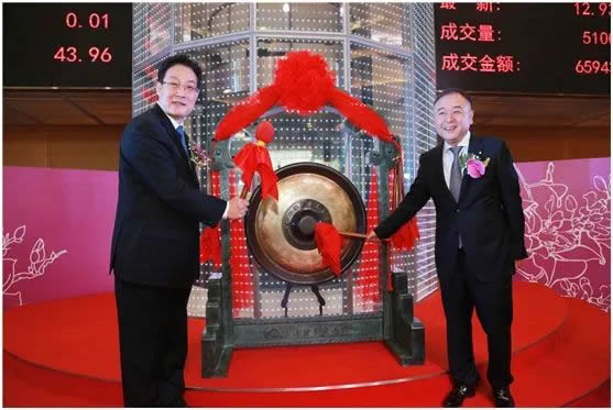 曲美家居上市8周年｜向心而行，與美好和鳴