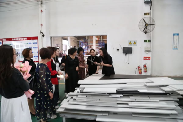暖春行動，情系獅山｜邦元名匠迎來獅山女企業(yè)家協(xié)會到訪