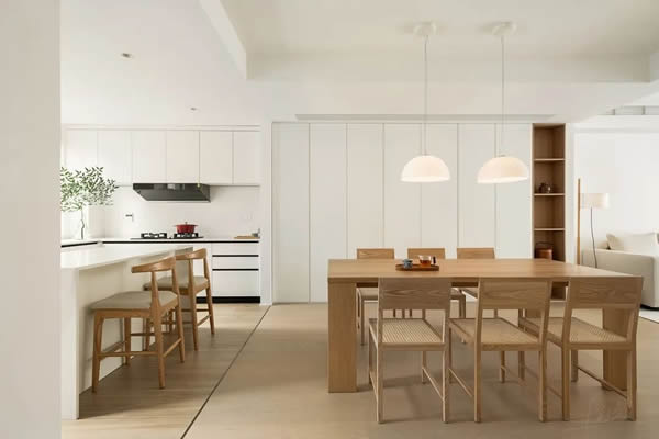 歐雅尊全屋定制|180m2現(xiàn)代原木風(fēng)，喧囂生活里的寧靜時光