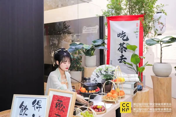 解鎖潮生活，整家趣定制！勞卡3大產(chǎn)品系列和6大生活空間場景閃耀CCHF廣州展