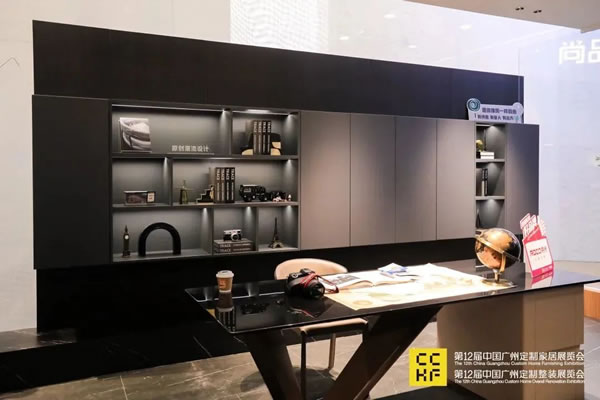 解鎖潮生活，整家趣定制！勞卡3大產(chǎn)品系列和6大生活空間場景閃耀CCHF廣州展