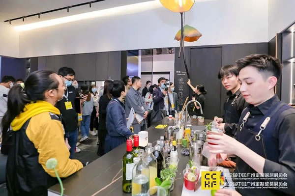 解鎖潮生活，整家趣定制！勞卡3大產(chǎn)品系列和6大生活空間場景閃耀CCHF廣州展