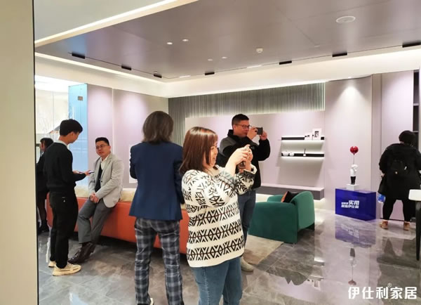 實(shí)用新π·與美同行！2023伊仕利實(shí)用美學(xué)新品品鑒會(huì)圓滿成功！