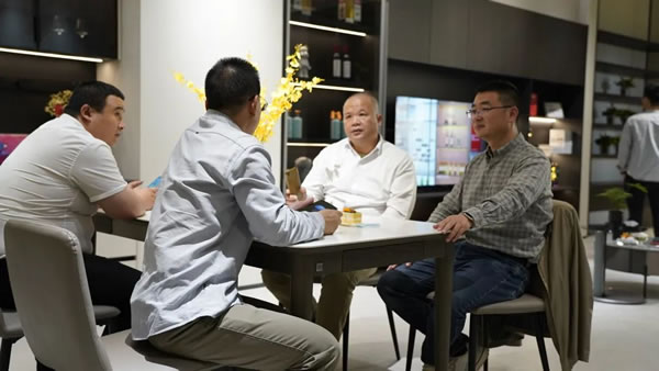 熱烈祝賀哲木高端定制佛山居然之家旗艦店盛大開業(yè)