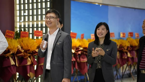 熱烈祝賀哲木高端定制佛山居然之家旗艦店盛大開業(yè)