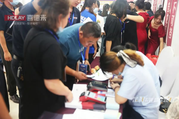 祝賀|喜德來(lái)全屋定制2022品牌發(fā)布盛典圓滿(mǎn)成功！