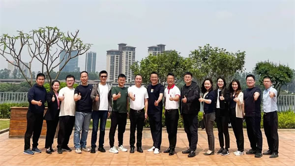 貝殼集團(tuán)副總裁何生祥一行蒞臨A家家居參觀指導(dǎo)！
