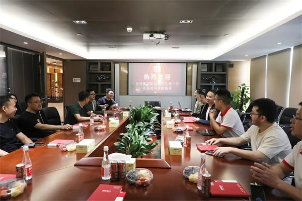 貝殼集團(tuán)副總裁何生祥一行蒞臨A家家居參觀指導(dǎo)！