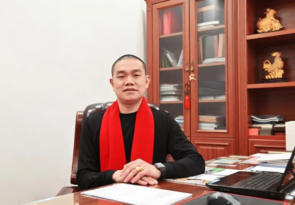 貴朝全屋定制·新年致辭 | 貴朝董事長謝新：春來征程萬里闊 揚帆奮進正當時