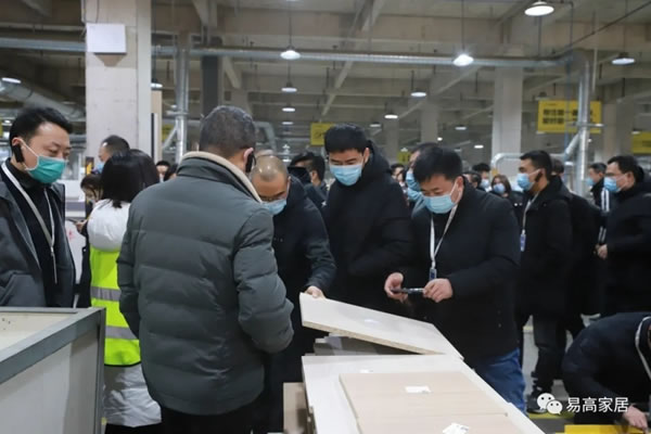 易高家居+全屋定制+定制衣柜2021年終選商大會(huì)圓滿收官