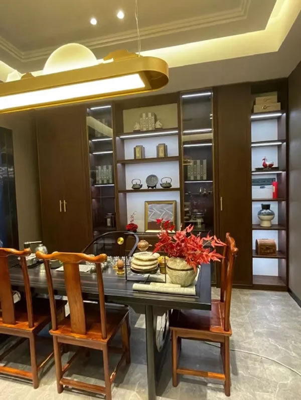 伊百麗輕奢定制山西臨猗店和云南師宗店開業(yè)大單連連