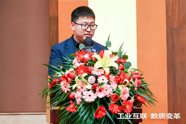 頂固全屋定制丨推進智能制造進程 加速中國家居業(yè)數(shù)質(zhì)化變革