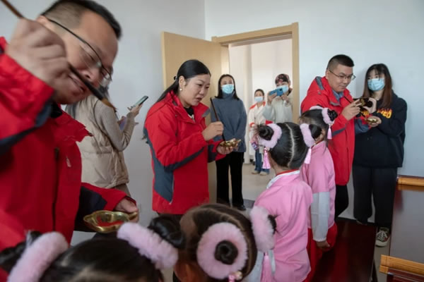 柏廚家居|海智小學(xué)“柏學(xué)堂”正式落地，“柏愛無疆”系列公益活動持續(xù)開展