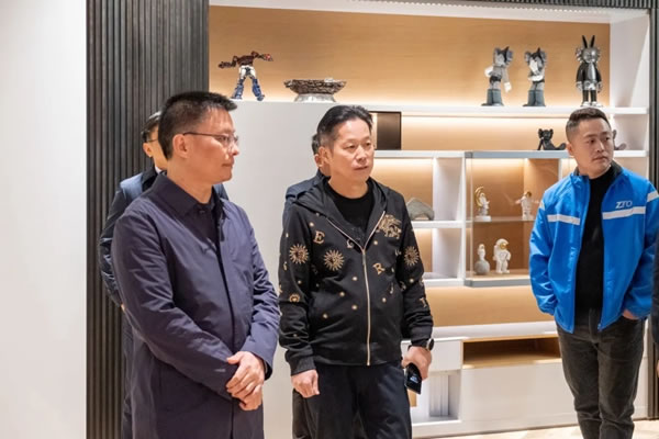 郵政管理局、中國(guó)科學(xué)技術(shù)大學(xué)考察團(tuán)蒞臨客來(lái)福全屋定制調(diào)研！
