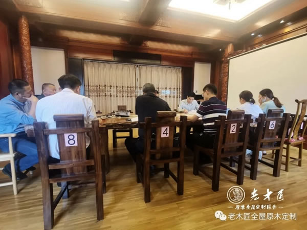 福建省相關(guān)領(lǐng)導(dǎo)對老木匠木業(yè)申報的《2021年新一代信息技術(shù)與制造業(yè)融合發(fā)展項目》現(xiàn)場察看