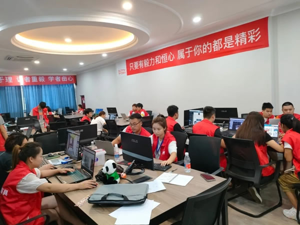 陽光林森全屋定制第九期設(shè)計師培訓(xùn)班圓滿結(jié)業(yè)