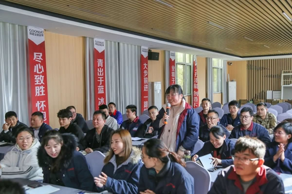 固諾家居舉行“五項管理”專題培訓會