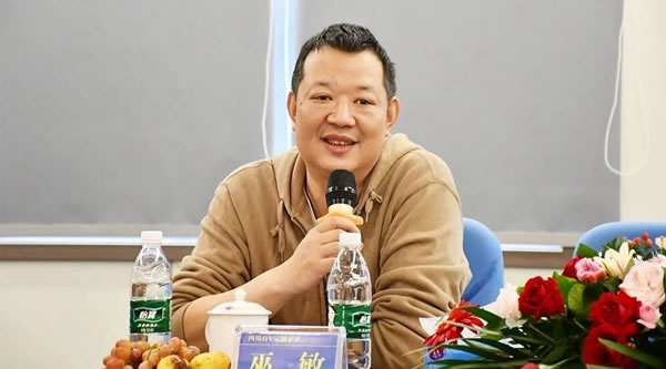 百V全屋定制數(shù)字工廠迎來成都家具商會(huì)交流沙龍