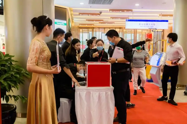 勞卡全屋定制鄭州直營新店盛大開業(yè)！