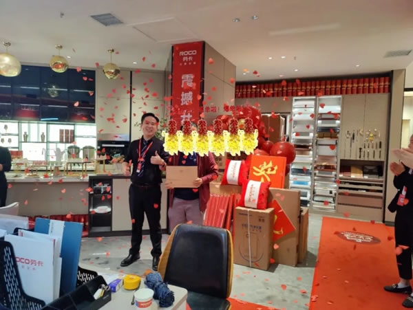 勞卡全屋定制鄭州直營新店盛大開業(yè)！