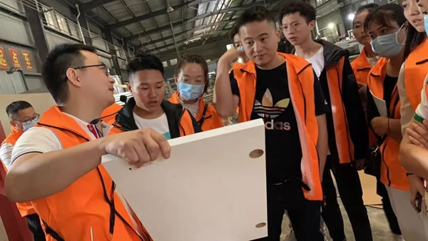精準賦能提升戰(zhàn)斗力，梵尼亞2021年新商培訓會順利召開