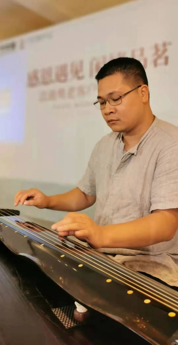 法迪奧不銹鋼藝術(shù)家居肇慶旗艦店VIP客戶茶藝沙龍優(yōu)雅呈現(xiàn)