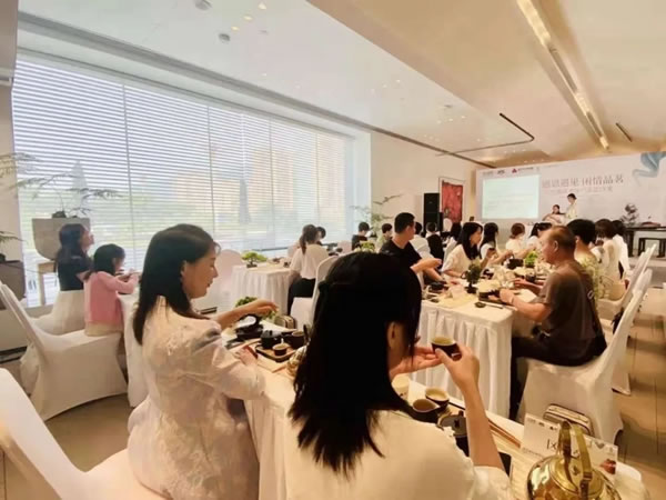 法迪奧不銹鋼藝術(shù)家居肇慶旗艦店VIP客戶茶藝沙龍優(yōu)雅呈現(xiàn)