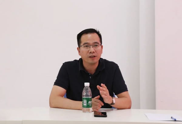 珠江實(shí)業(yè)集團(tuán)考察組蒞臨合生雅居全屋定制總部參觀指導(dǎo)