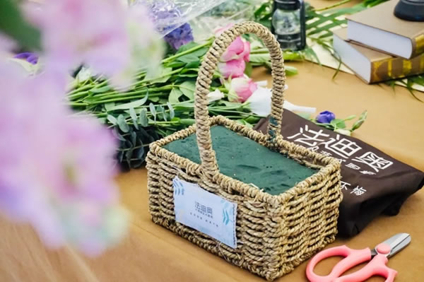 邂逅法迪奧不銹鋼藝術(shù)家居老客戶(hù)愛(ài)家花藝沙龍