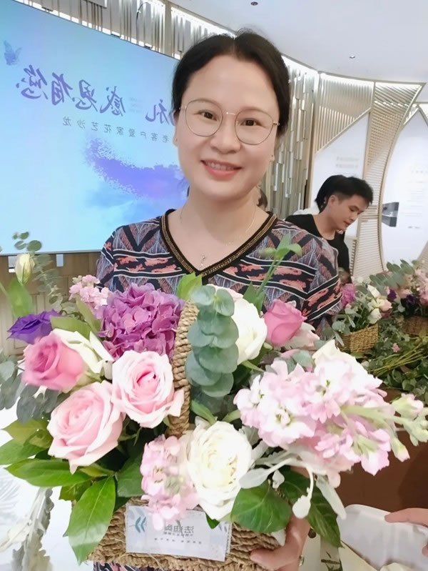 邂逅法迪奧不銹鋼藝術(shù)家居老客戶(hù)愛(ài)家花藝沙龍