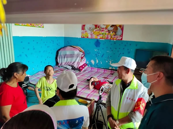  伊仕利家居山西忻州專賣店愛心捐贈(zèng)，關(guān)愛殘障兒童！