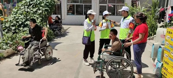 伊仕利家居山西忻州專賣店愛心捐贈(zèng)，關(guān)愛殘障兒童！