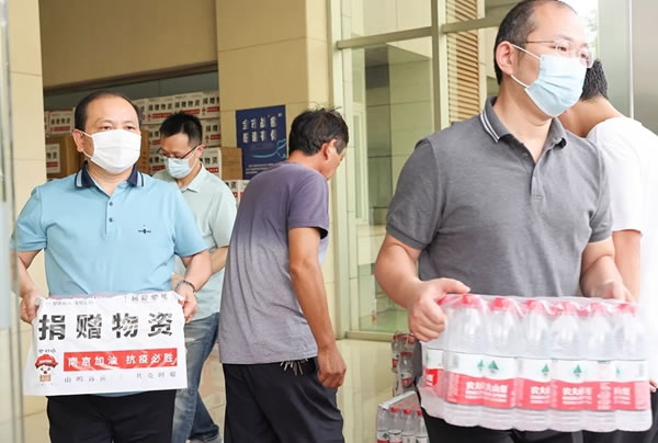 山鳴谷應 共克時艱 | 東方邦太整體家居向一線防疫工作者捐贈防疫物資