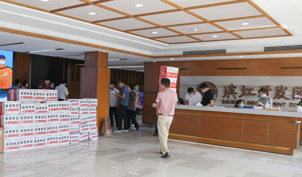 山鳴谷應 共克時艱 | 東方邦太整體家居向一線防疫工作者捐贈防疫物資