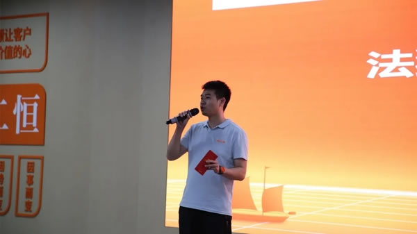 法獅龍客廳吊頂A股上市一周年 | 踐行再創(chuàng)業(yè)，走向新高度！