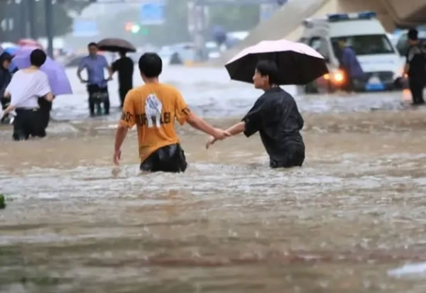 風(fēng)雨同擔(dān)，救災(zāi)復(fù)產(chǎn)！瀚美居全屋定制在行動(dòng)！