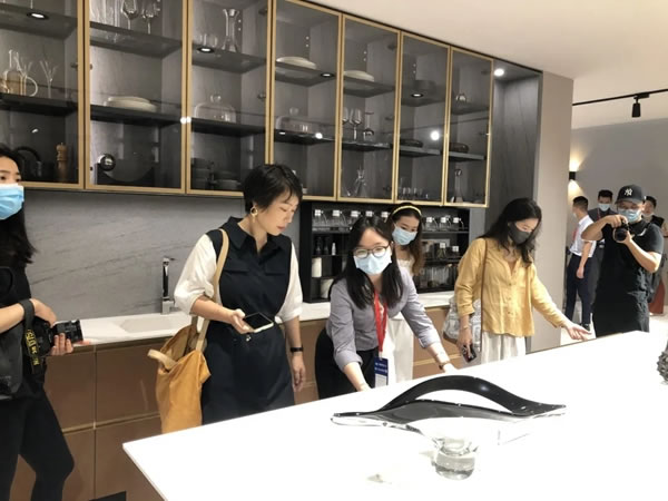 聯(lián)邦高登全屋定制斬獲“全屋定制影響力十大品牌”獎