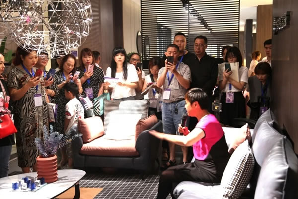 陽光林森全屋定制核心經(jīng)銷商營銷峰會圓滿舉行