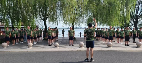 兔寶寶健康家居瀚海計(jì)劃“揚(yáng)帆訓(xùn)練營”地板大訓(xùn)圓滿結(jié)束